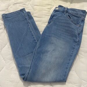 Old Navy Mid-Rise Wow Boyfriend Jeans - Medium Wash